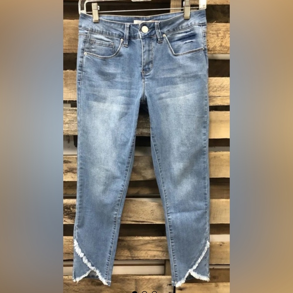 1822 Denim Blue Straight Leg Jeans with Asymmetrical Hem Sz 14